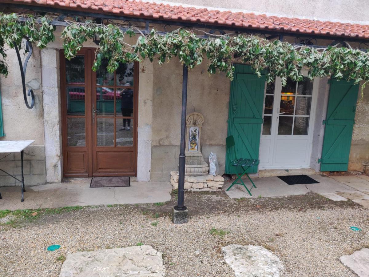 Le Logis De Lou Blars Exterior foto